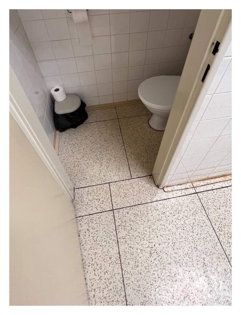 Renovace podkladu a pokládka PVC krytiny v zázemí Rychvaldské lékárny SANO.