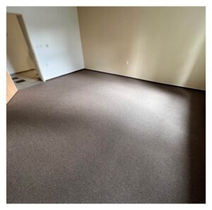Renovace podkladu a pokládka koberce v kancelářích na Městském úřadě v Rychvaldě.