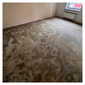 Renovace podkladu a pokládka koberce v kancelářích na Městském úřadě v Rychvaldě.