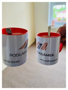 Renovace podkladu a pokládka koberce v kancelářích na Městském úřadě v Rychvaldě.